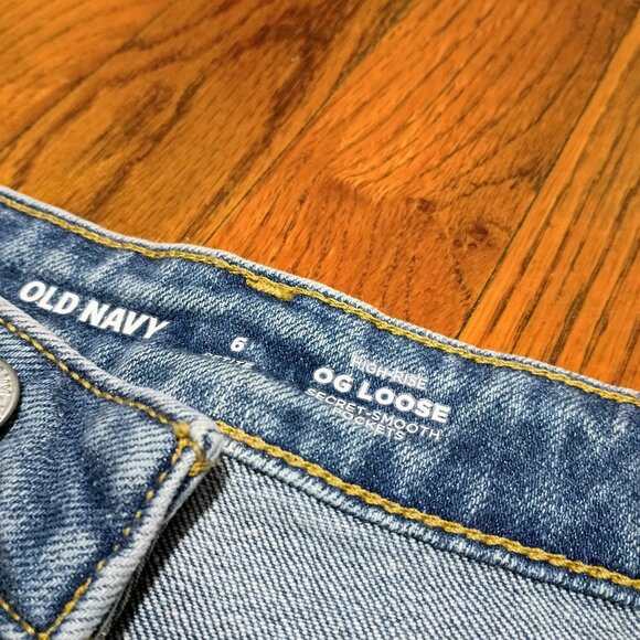 NWOT Old Navy Medium Wash OG Loose Denim Size 6 - Picture 2 of 3
